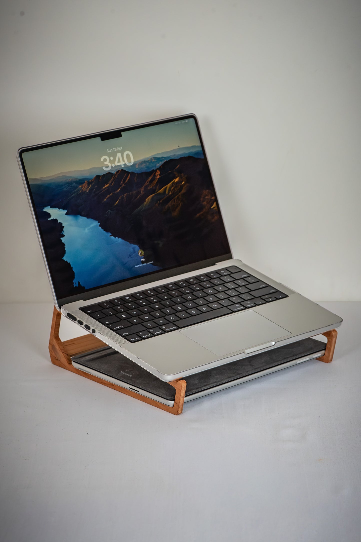 Namu Laptop Stand